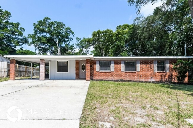 Building Photo - 2406 Lake Lucina Dr