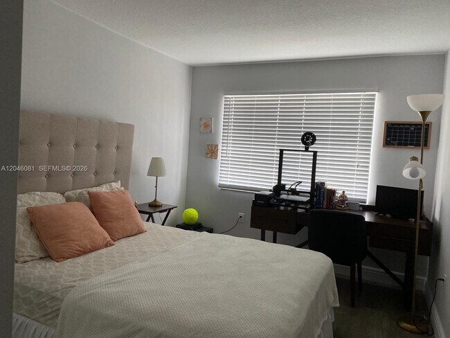 Photo - 2864 SW 129th Ave