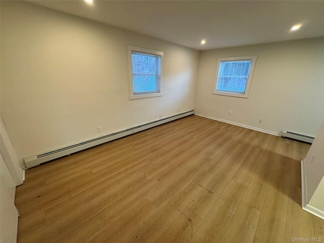 Photo - 98 E Market St Unit F7