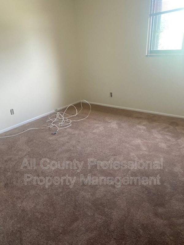 Photo - 5922 Thomas St