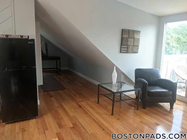 Photo - 20 Kenton Rd Unit 4