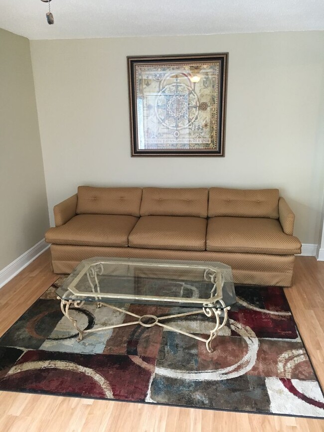 Building Photo - 1161 Lake Ave Unit 205