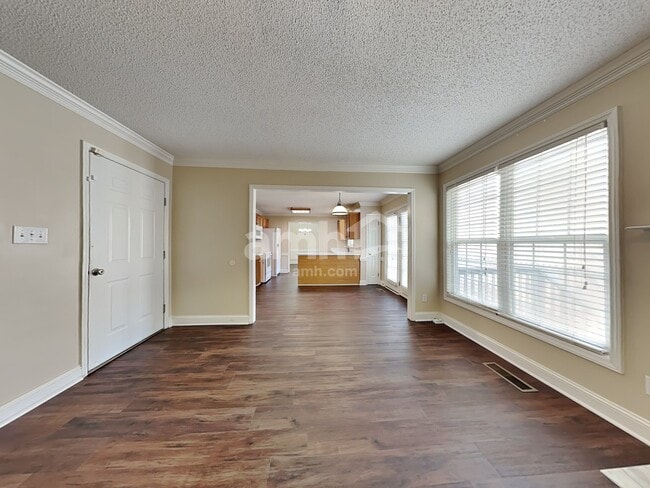 Photo - 425 Craver Pointe Dr