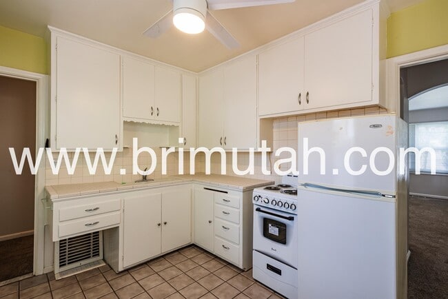 Photo - 2364 E Redondo Ave
