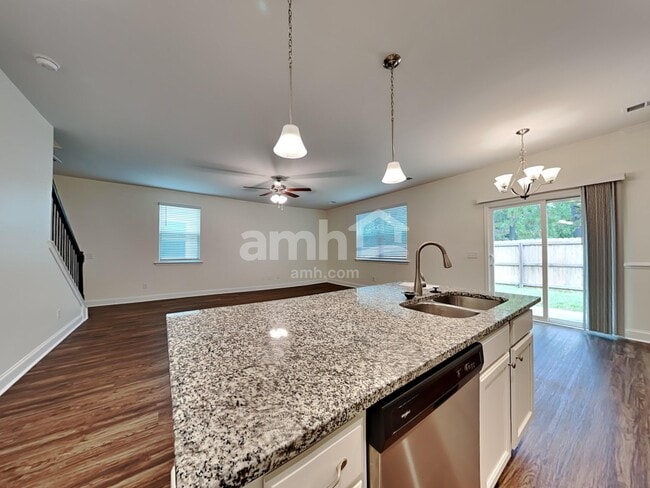 Photo - 1835 Produce Ln