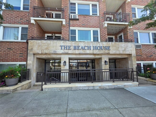 Photo - 740 E Broadway Unit 3E
