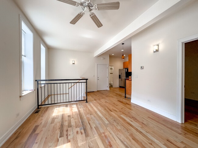 Building Photo - 2837 N Damen Ave Unit J01P