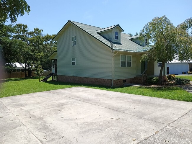 Photo - 2 Bedroom / 2 Bath Duplex Gray, TN 37615
