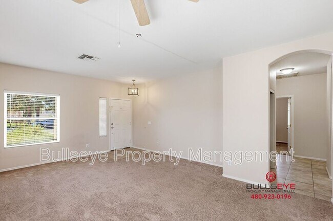 Photo - 3736 E Woodside Way