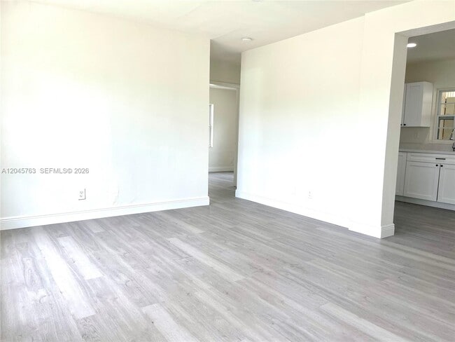Photo - 1004 SW 24th Ave Unit 1-W
