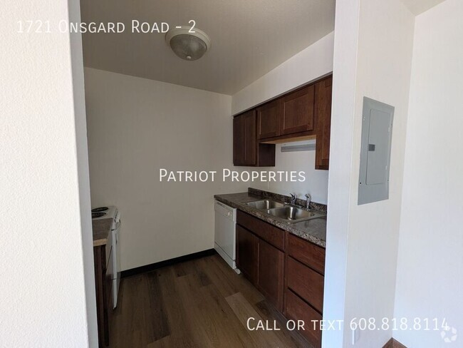 Building Photo - 2 bedroom/ 1 bath apartment in Madison, WI Unit 2