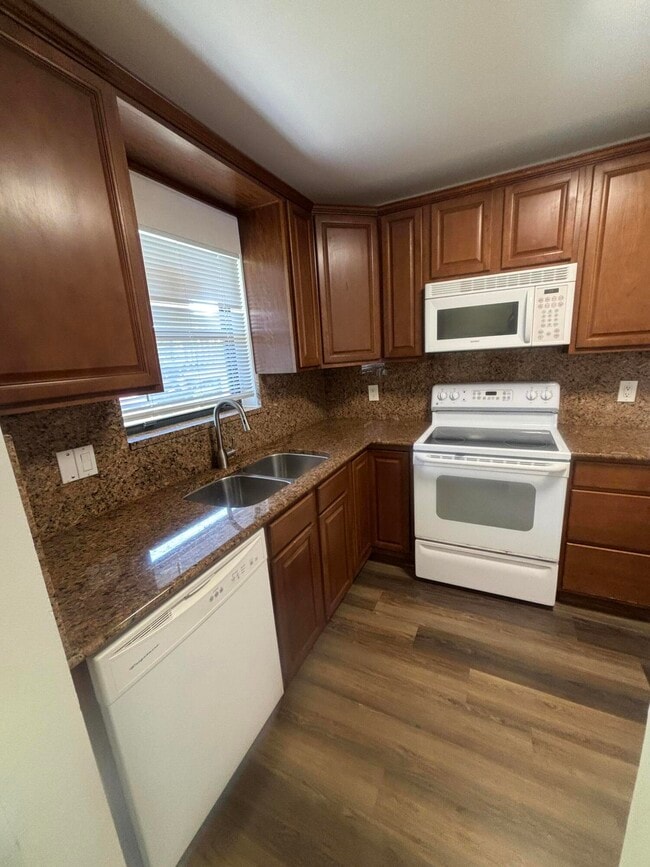Photo - 21909 Lake Forest Cir Unit 102