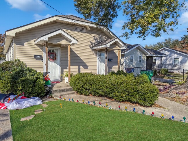 Photo - 661 Victory Dr