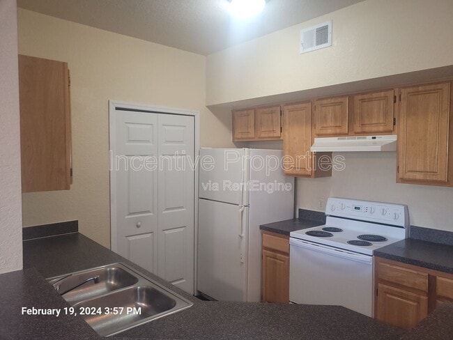 Photo - 6071 Westgate Dr Unit 323