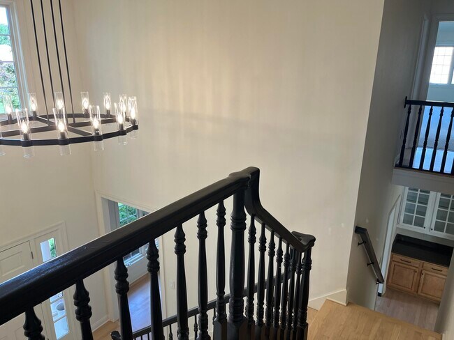 Photo - 900 Evergreen Cir