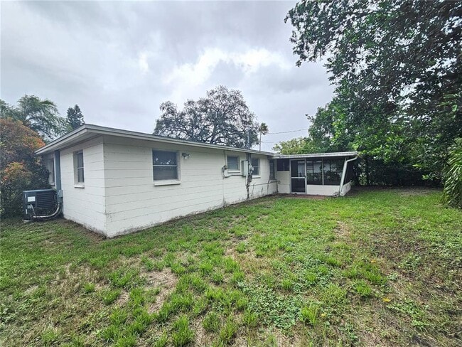 Photo - 1702 Aqua Ln