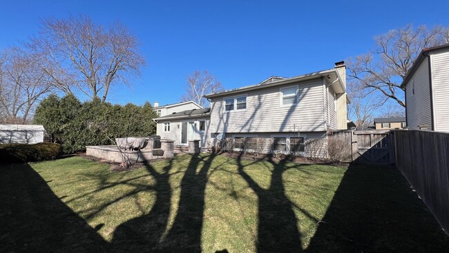 Photo - 461 Middlesex Ct