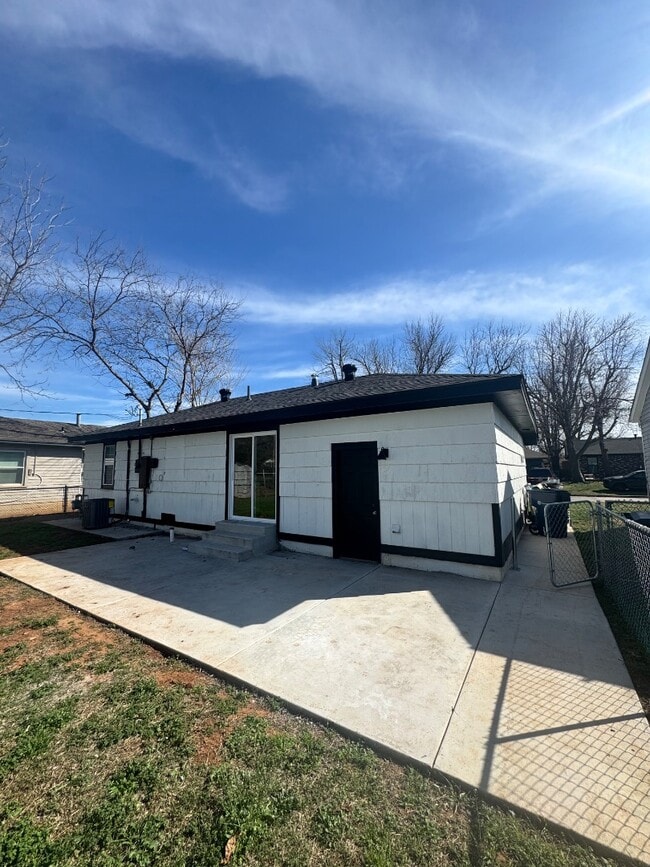 Photo - 2505 SW Murray Dr