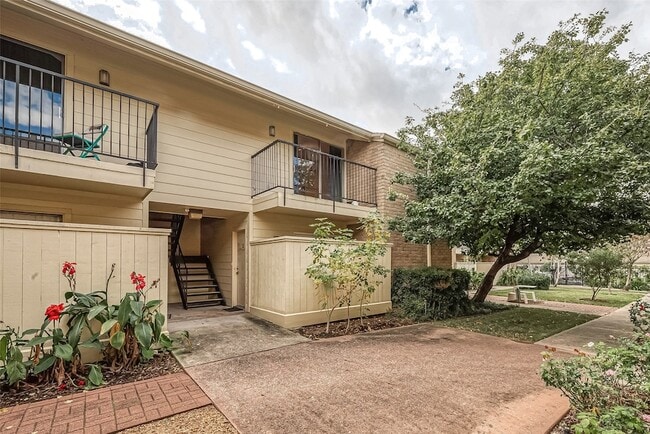 3131 Cummins St Unit 54