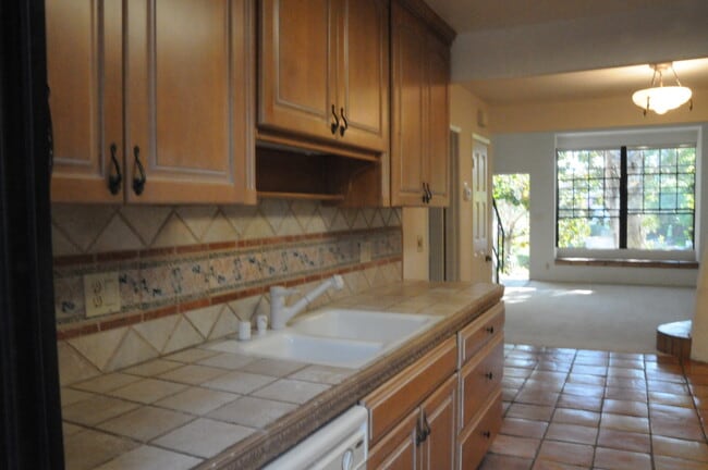 Photo - Villa de Montecito Unit 1938 N Jameson C