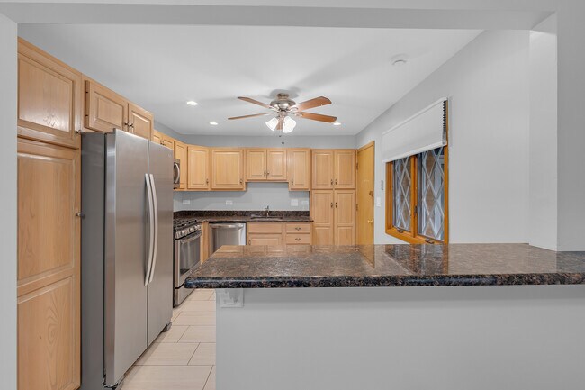 Photo - 650 Patricia Ln