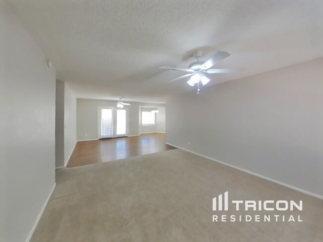 Photo - 8931 W Cinnabar Ave