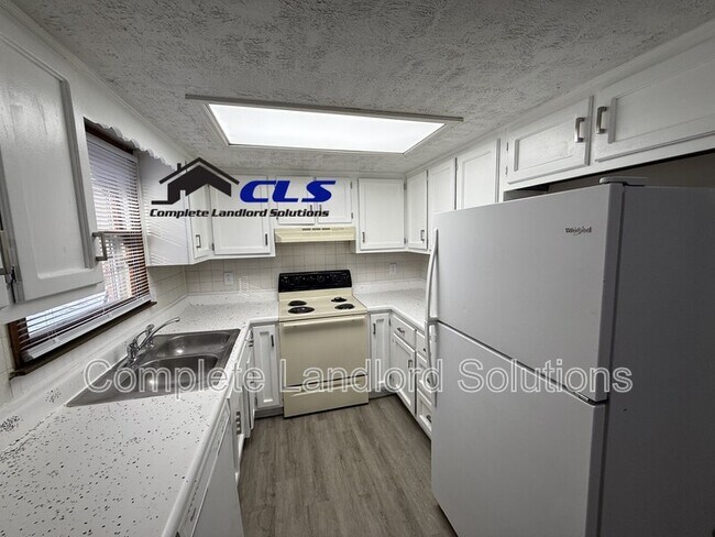 Photo - 1777 E Southern Manor Dr