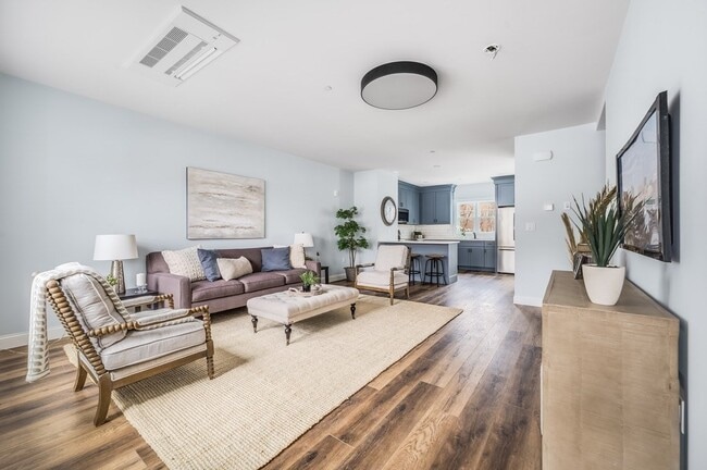 Building Photo - 451 Essex St Rental
