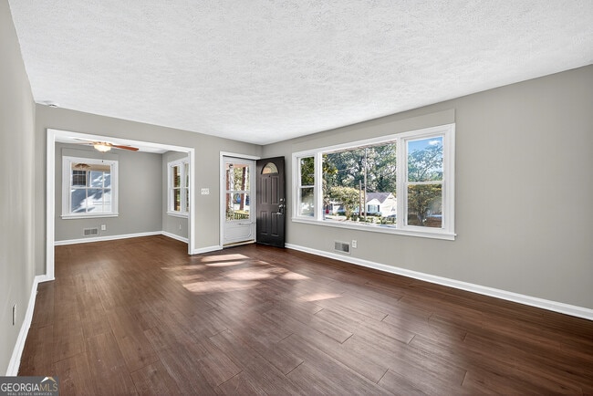 Photo - 2064 Gober Ave SE