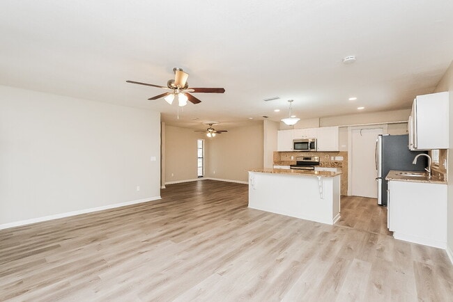 Photo - 3910 Briarlake Dr
