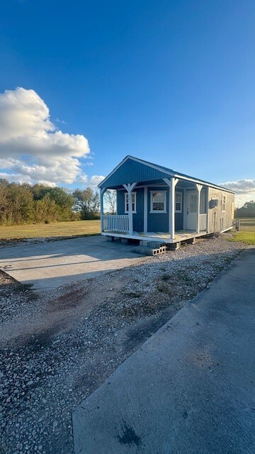 Photo - 3300 County Rd 190 House