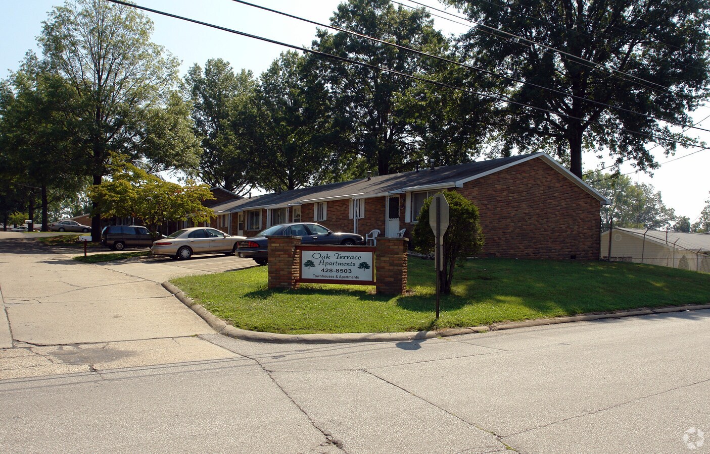 Oak Terrace Apartments - Oak Terrace Apartments
