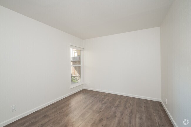 1HAB, 1BA - 680 ft² - The Franciscan