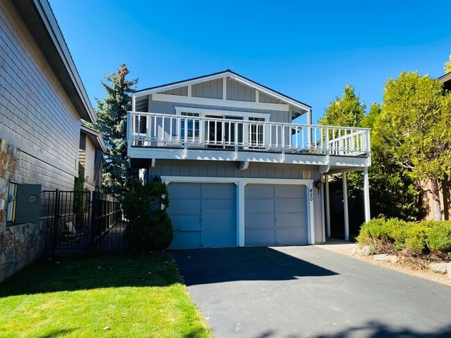3 bed 3 bath house for rent in the Tahoe Keys - 3 bed 3 bath house for rent in the Tahoe Keys