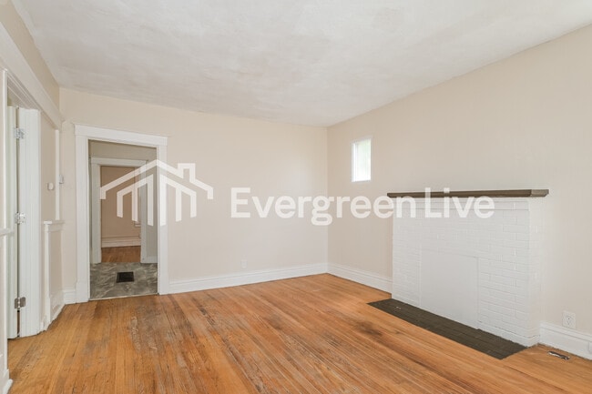 Photo - 9104 Delphine Ave