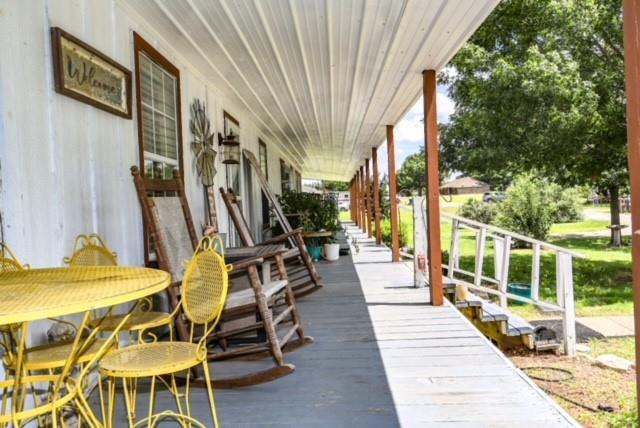 Photo - 412 Lloyds Ln