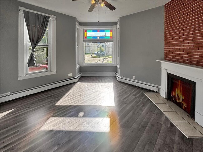 Photo - 417 Mt Ida St