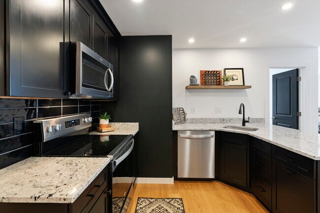 Photo - 179 Butternut St Unit 7