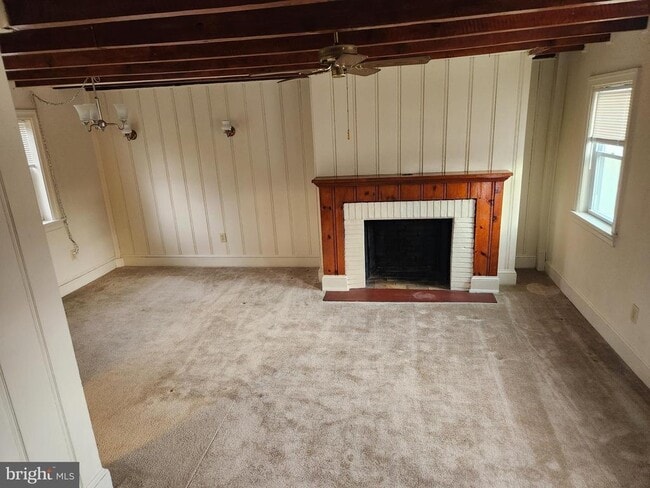 Photo - 9062 Washington St