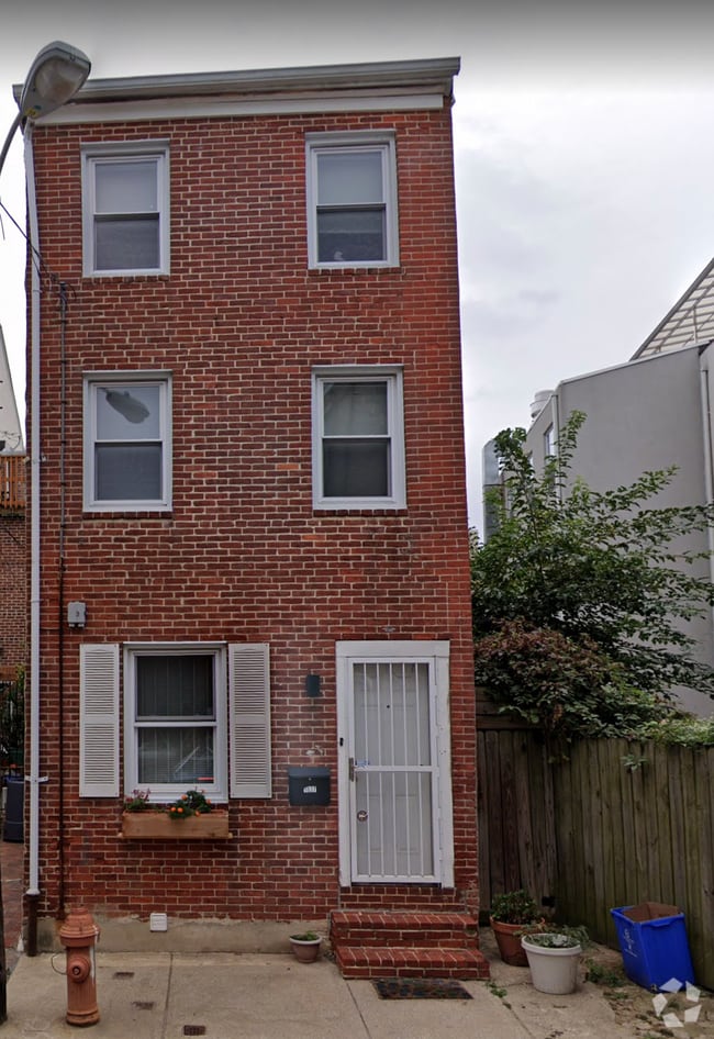 Building Photo - 1037 S Fairhill St Rental