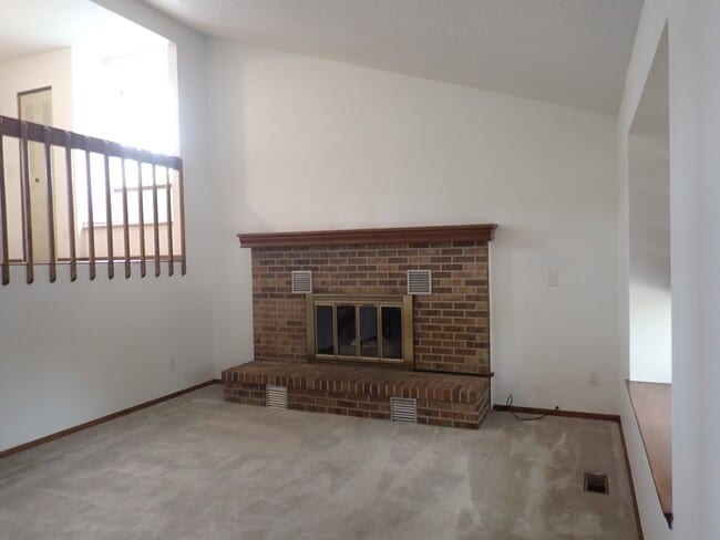 Photo - 4885 S Iris St