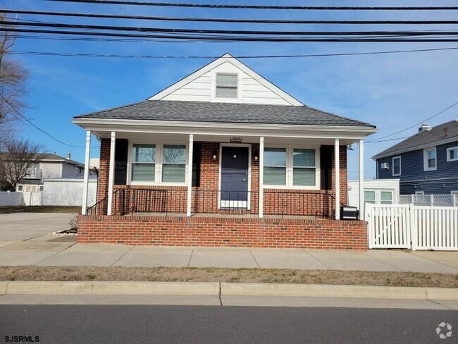 Building Photo - 303 N Washington Ave Rental