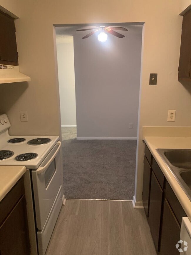 Building Photo - Orchard Trace Condominiums Unit #5