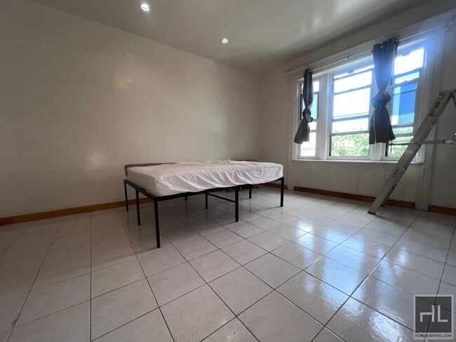 Photo - Spacious, Bright, 3 Bedroom Apt in Prospect Lefferts Gardens **Near Prospect Park Unit 3F