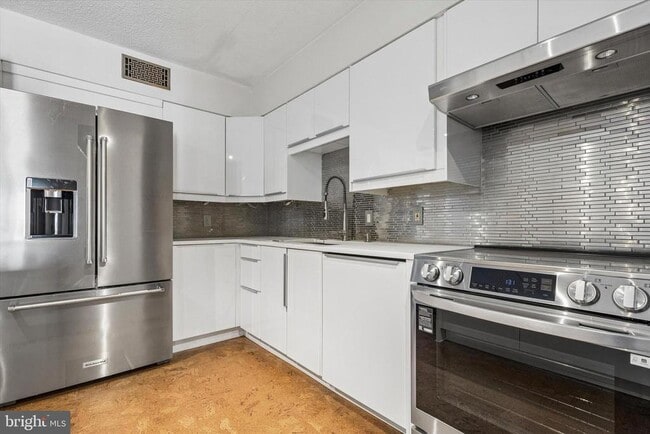 Photo - 10503 Valley Forge Cir Unit 503