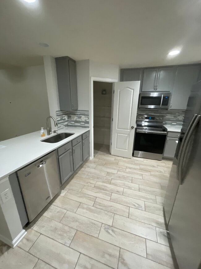 Photo - 159 Merlot Way
