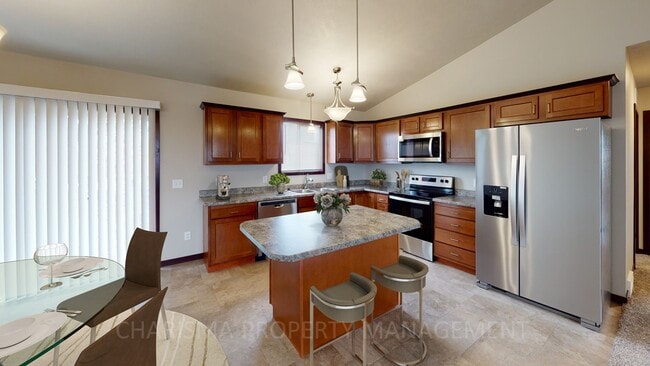 Photo - 290 Vernon Dr