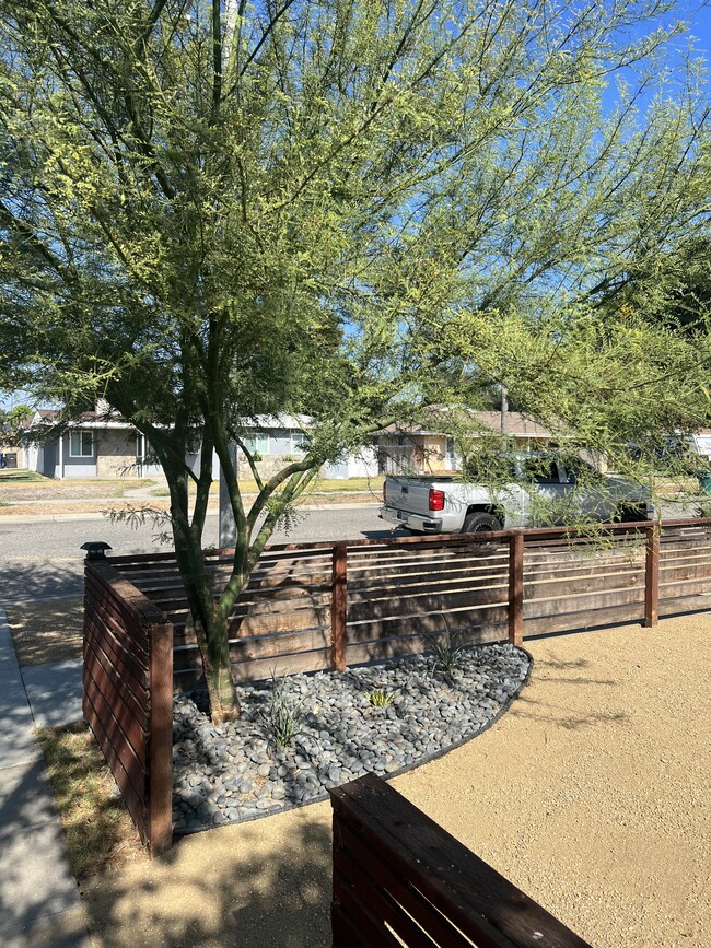 Photo - 6666 Evelyn Pl