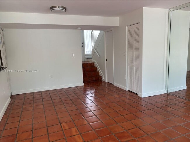 Building Photo - 6800 SW 45th Ln Unit 3 Rental