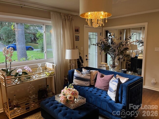 Photo - 544 Manhasset Rd